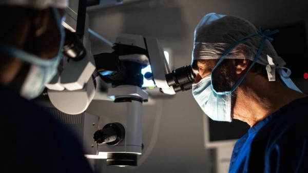 ophthamologist